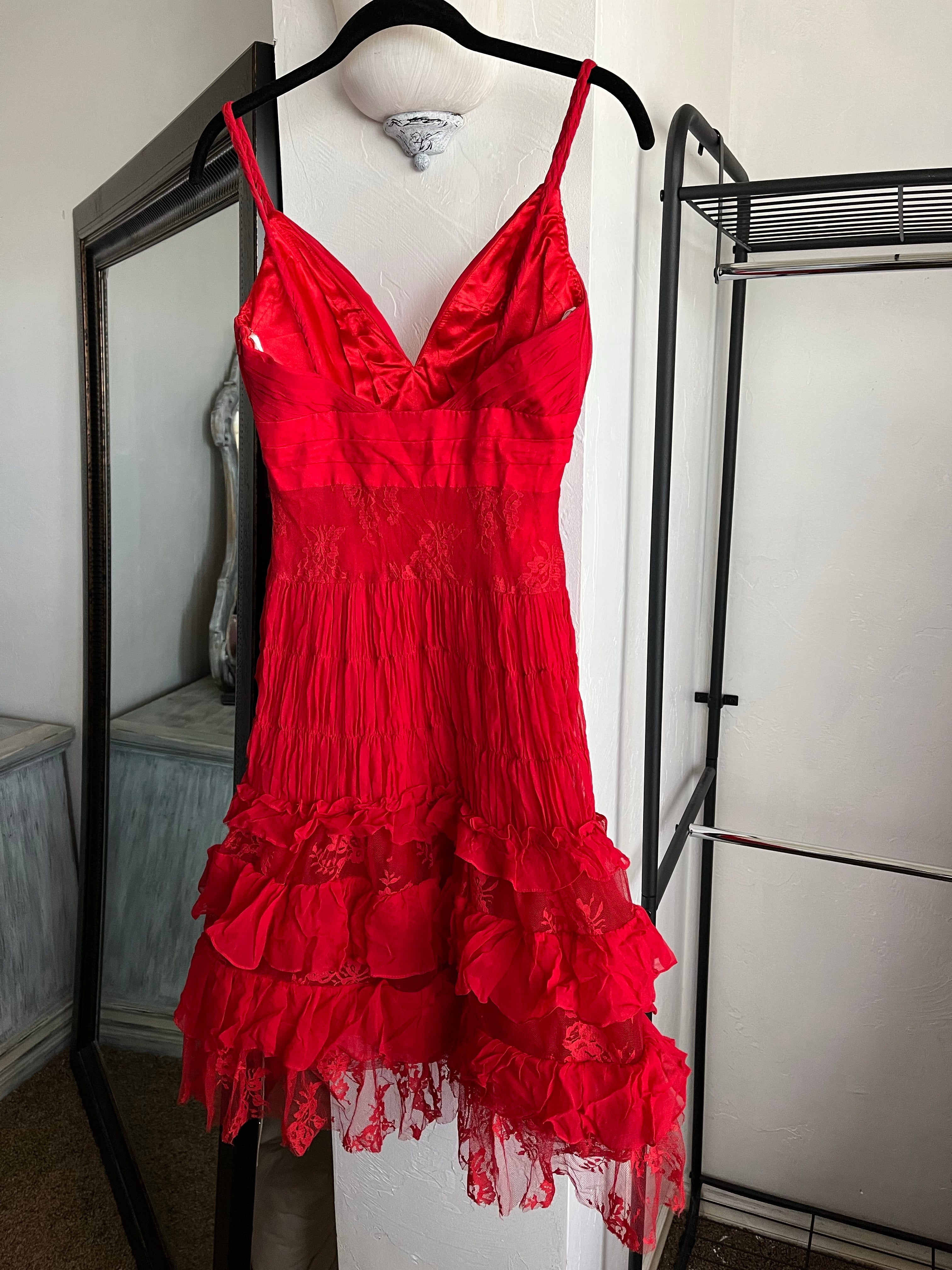 Red lipstick vintage midi - size 6