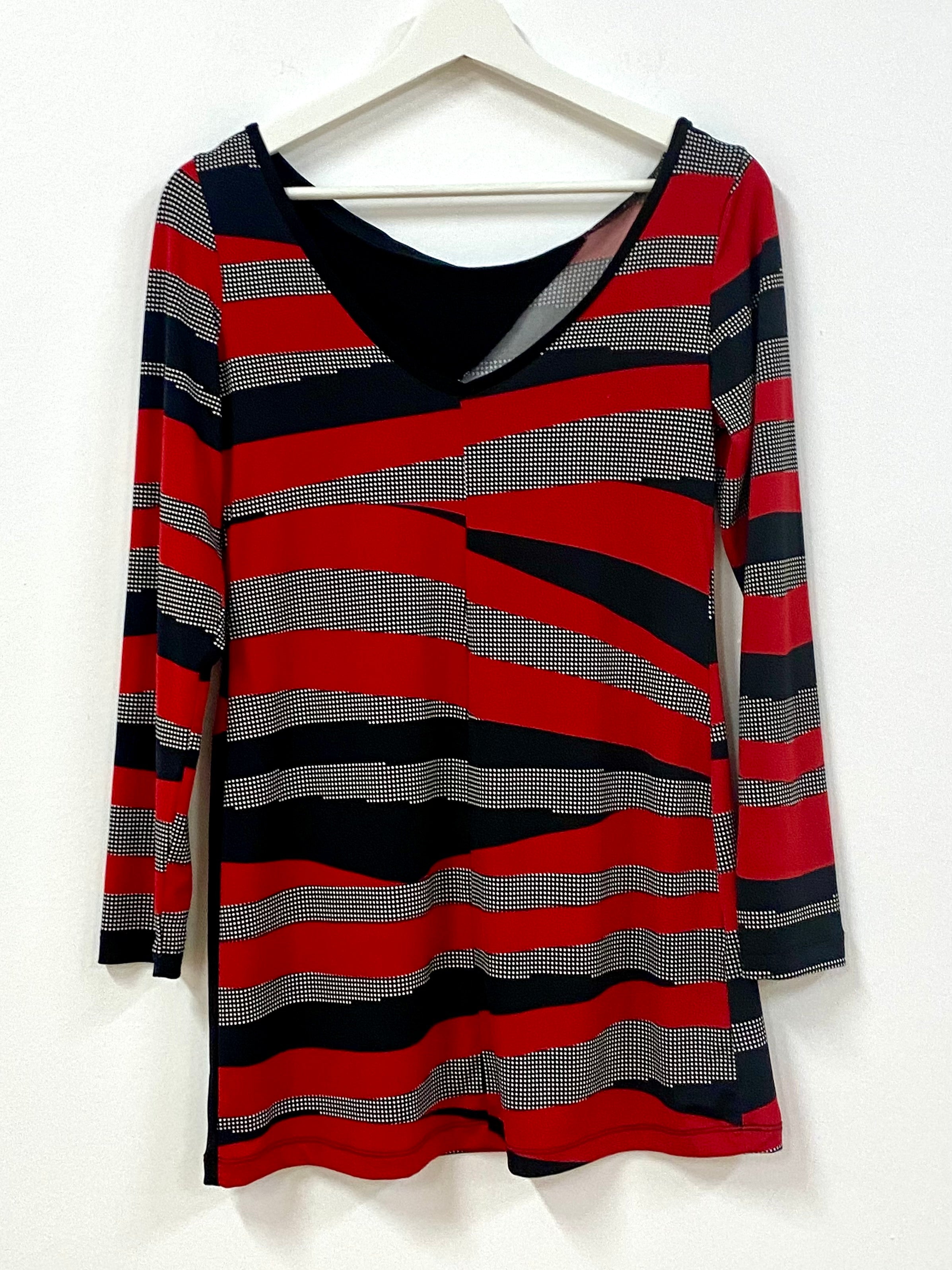 Graphic Stretch Top
