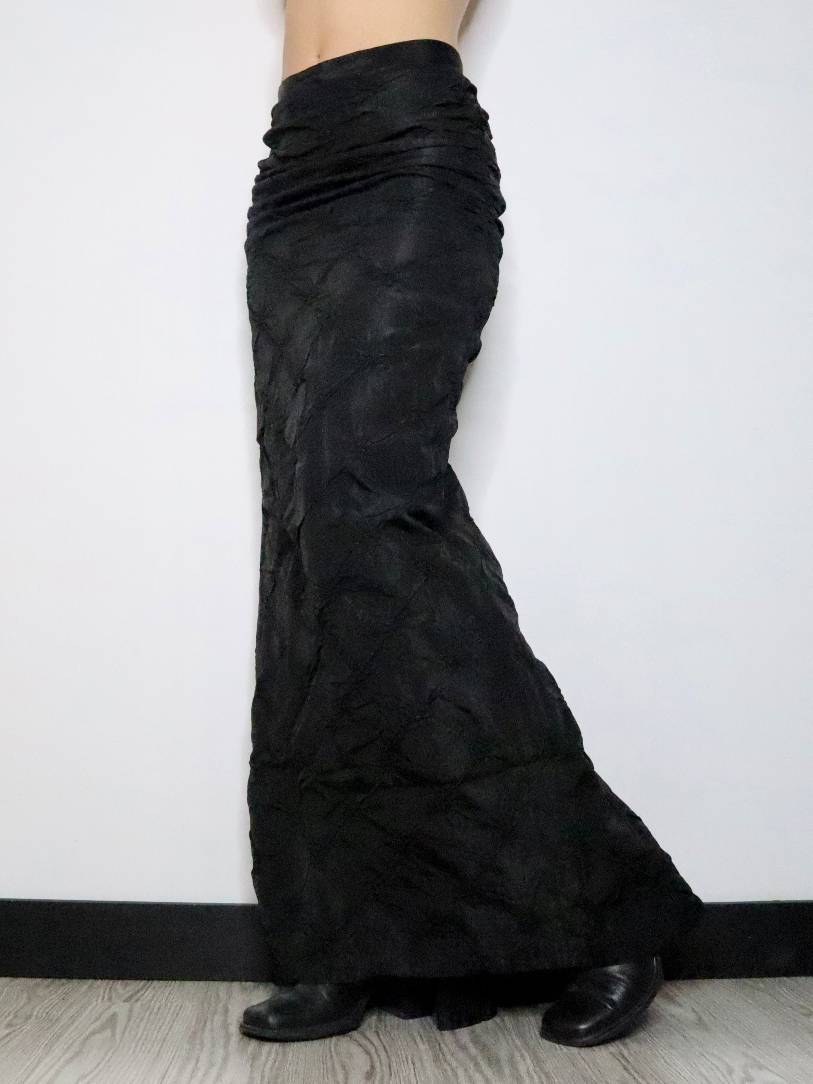 Textured Black Maxi Skirt (Small) 
