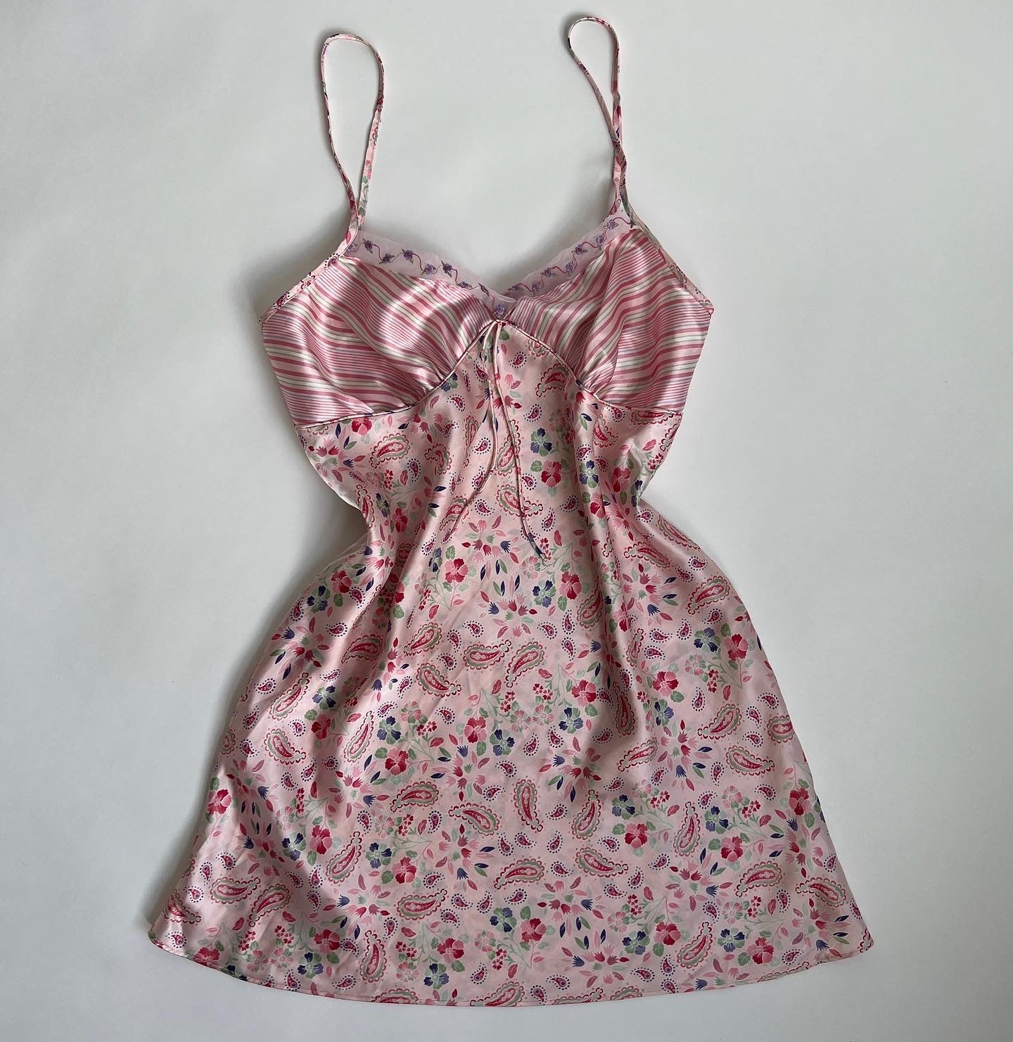 Pink paisley stripe slip