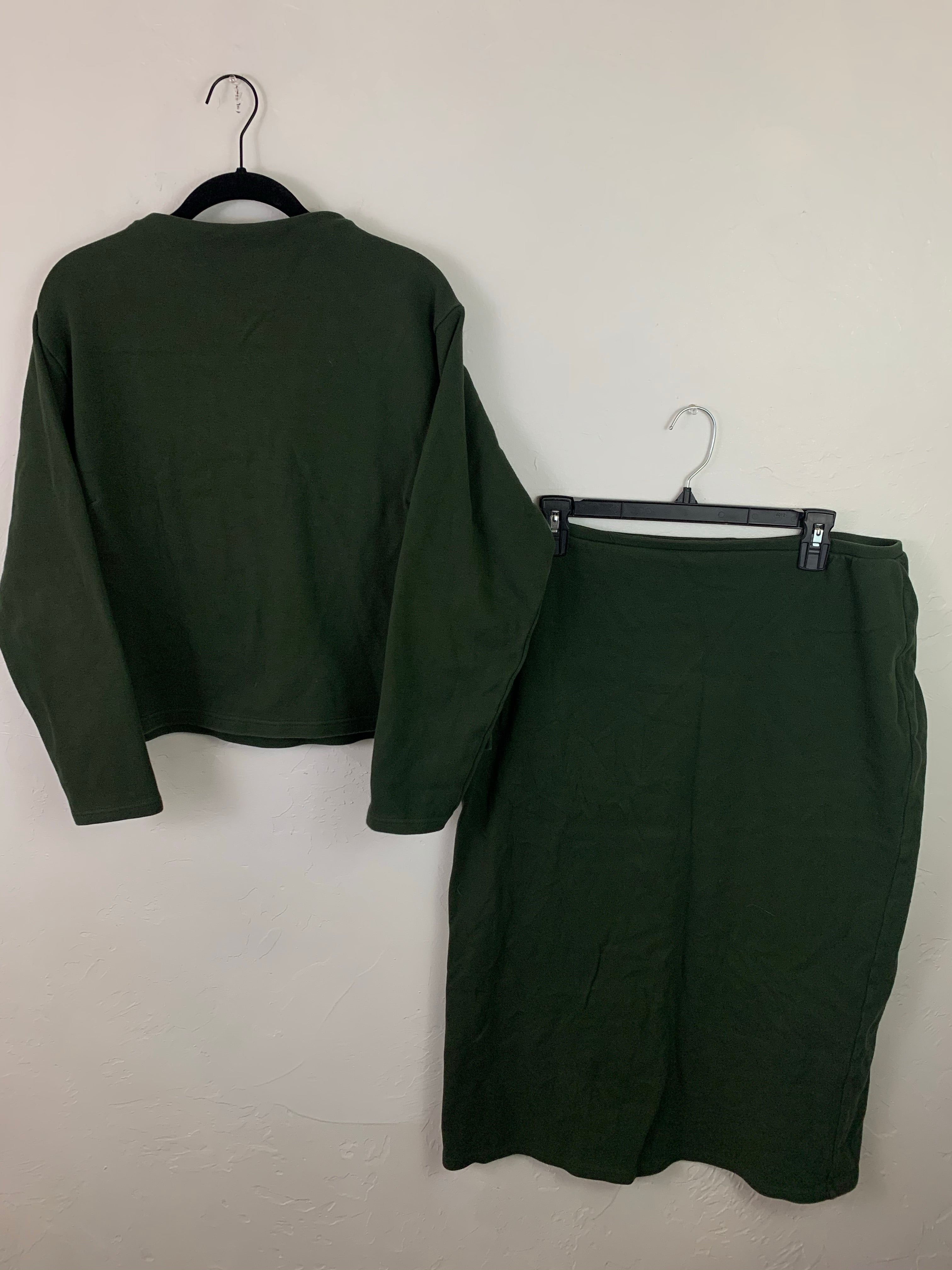 Hunter green two piece set XL