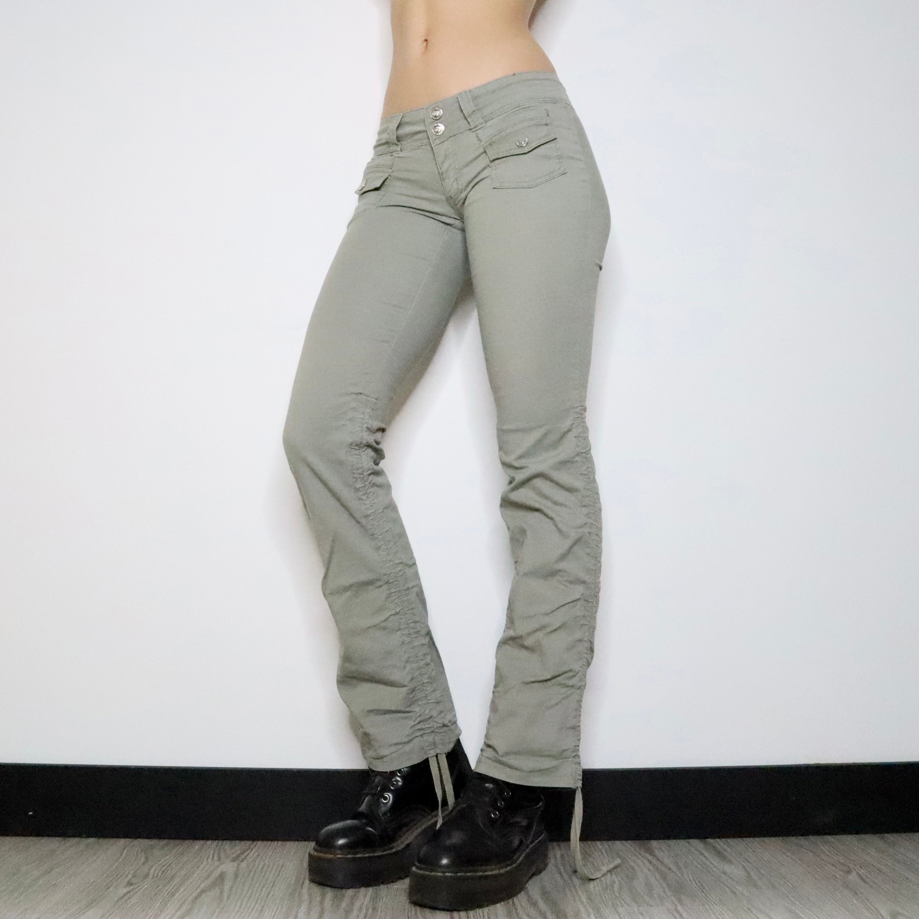 Low Rise Cargo Pants (XS-S)