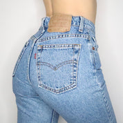 High Waisted Levi's Jeans (S-M) 