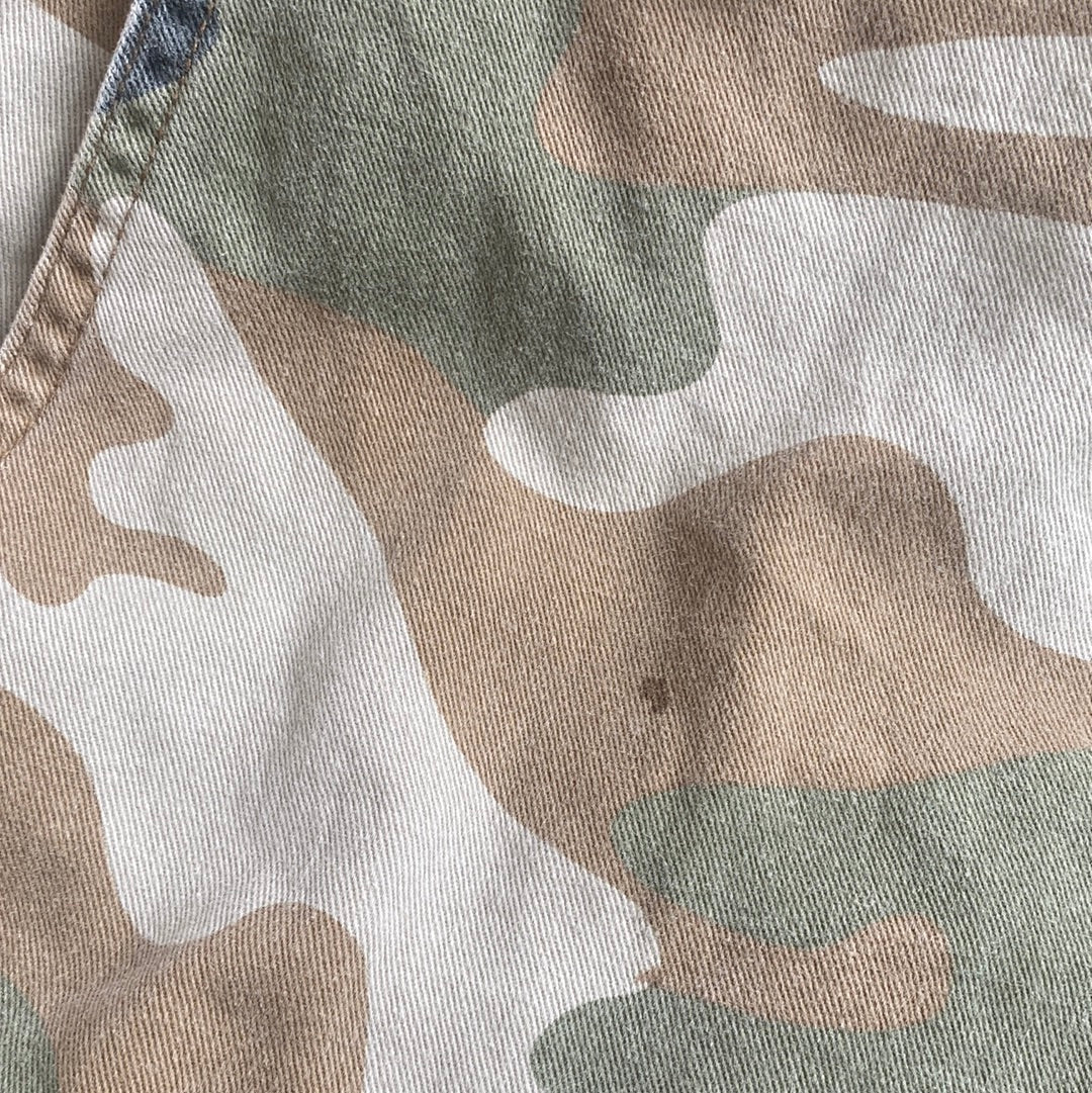 Vintage Distressed Camo Cargo Shorts - Large