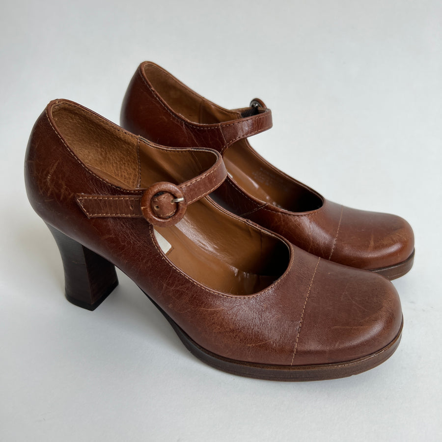 90s leather Mary Janes sz 6