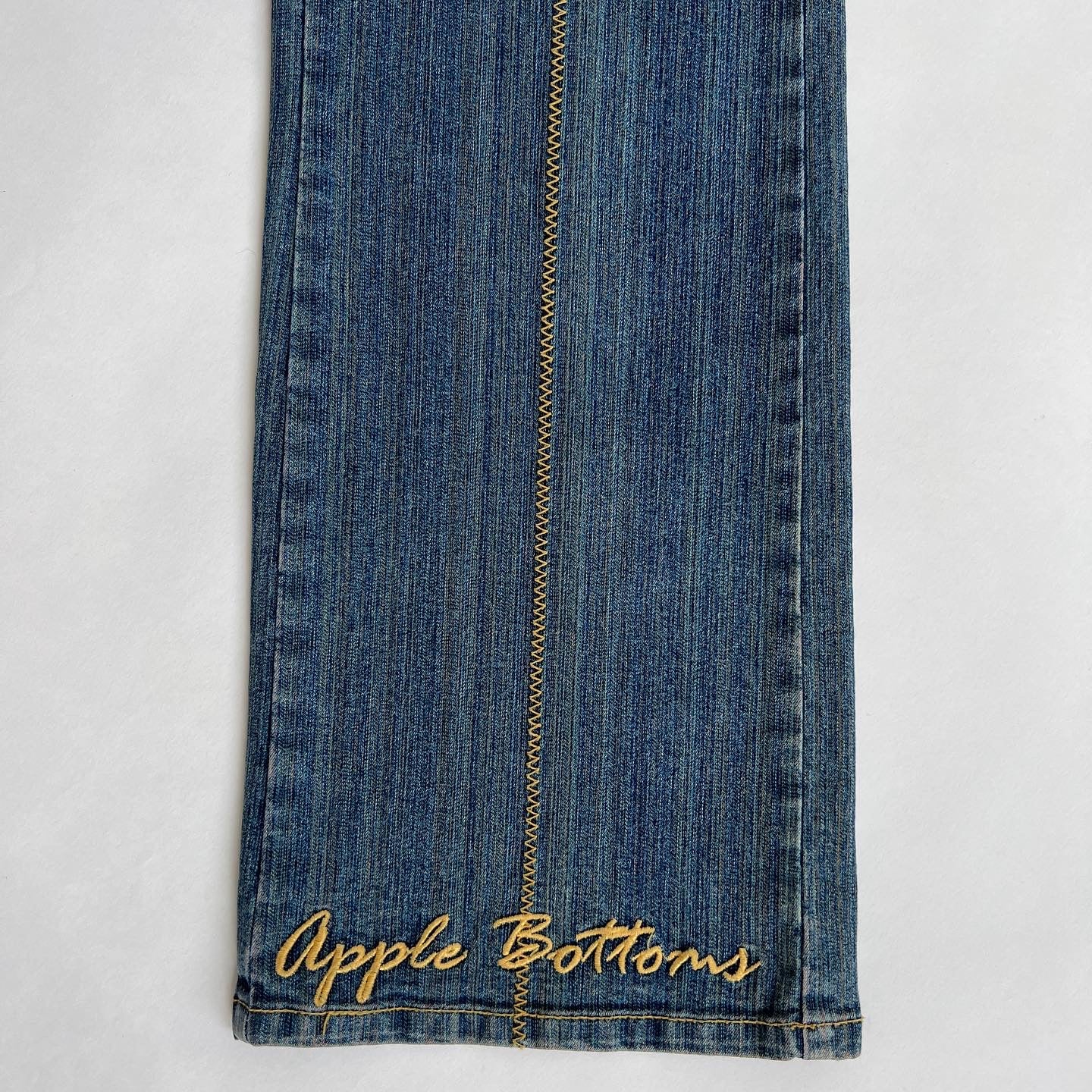 Y2k Apple bottom jeans – Holy Thrift