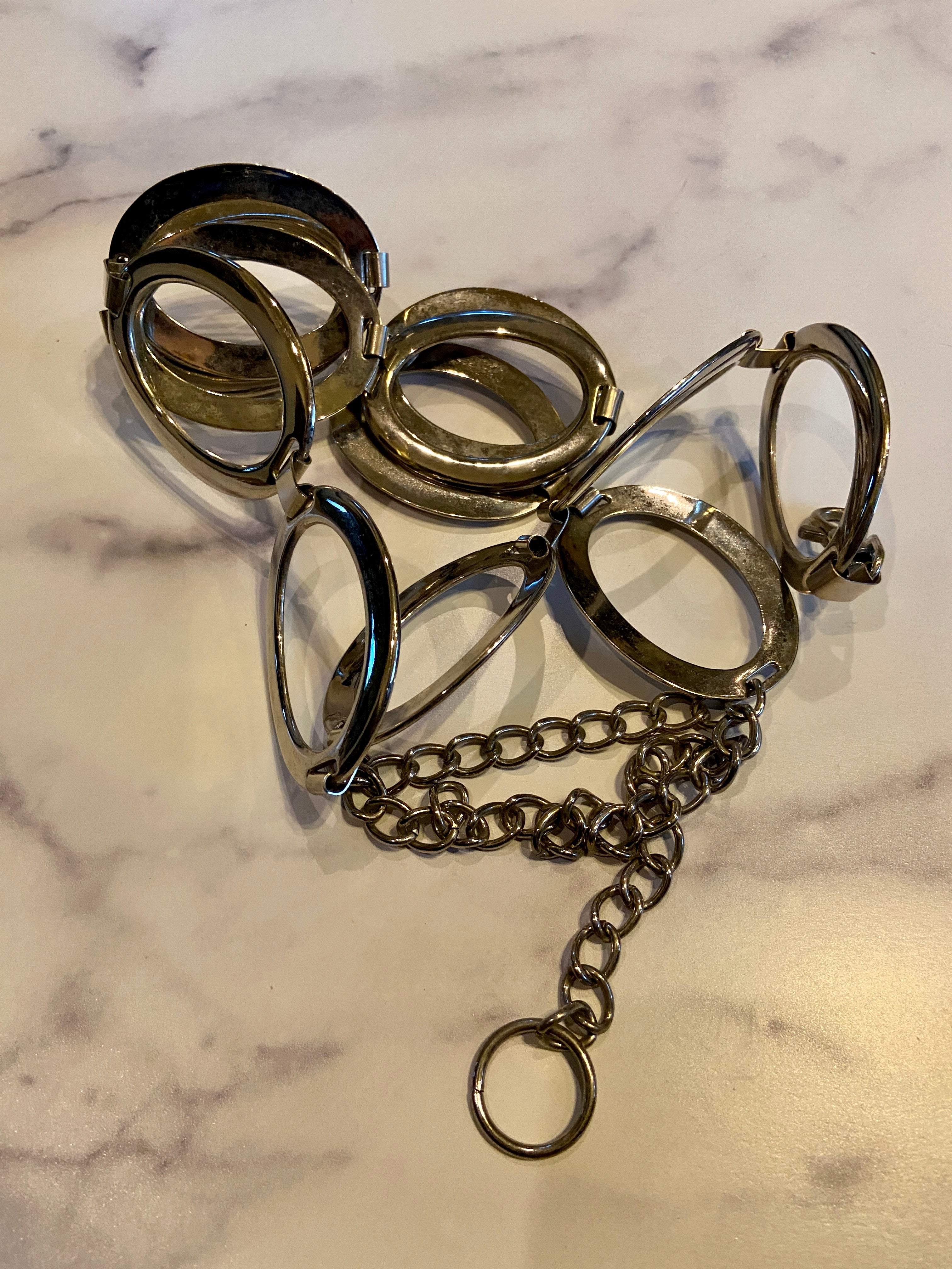 Groovy Oval Chain Belt
