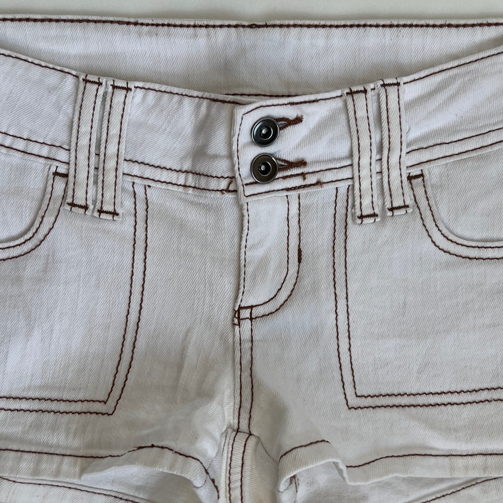 00s light wash shorts
