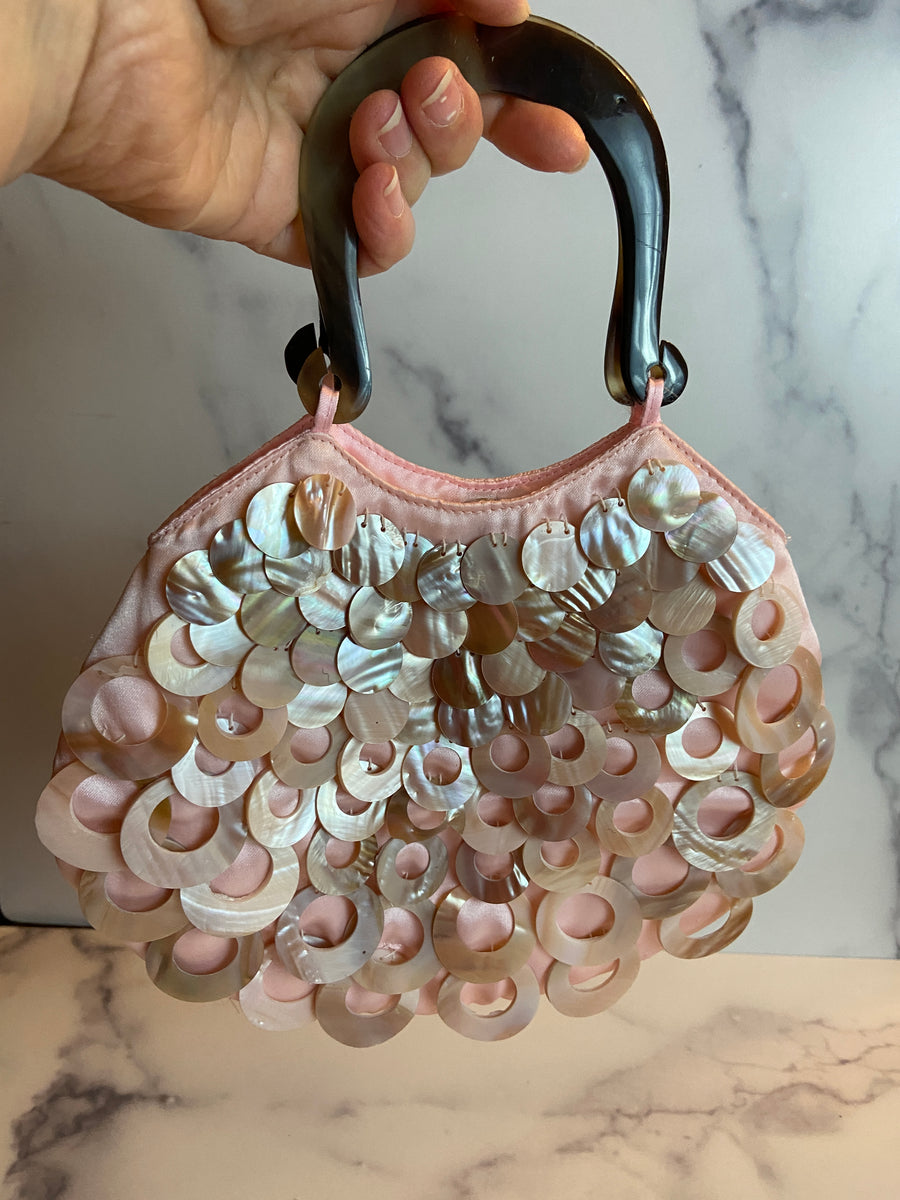 Cute pinky purse