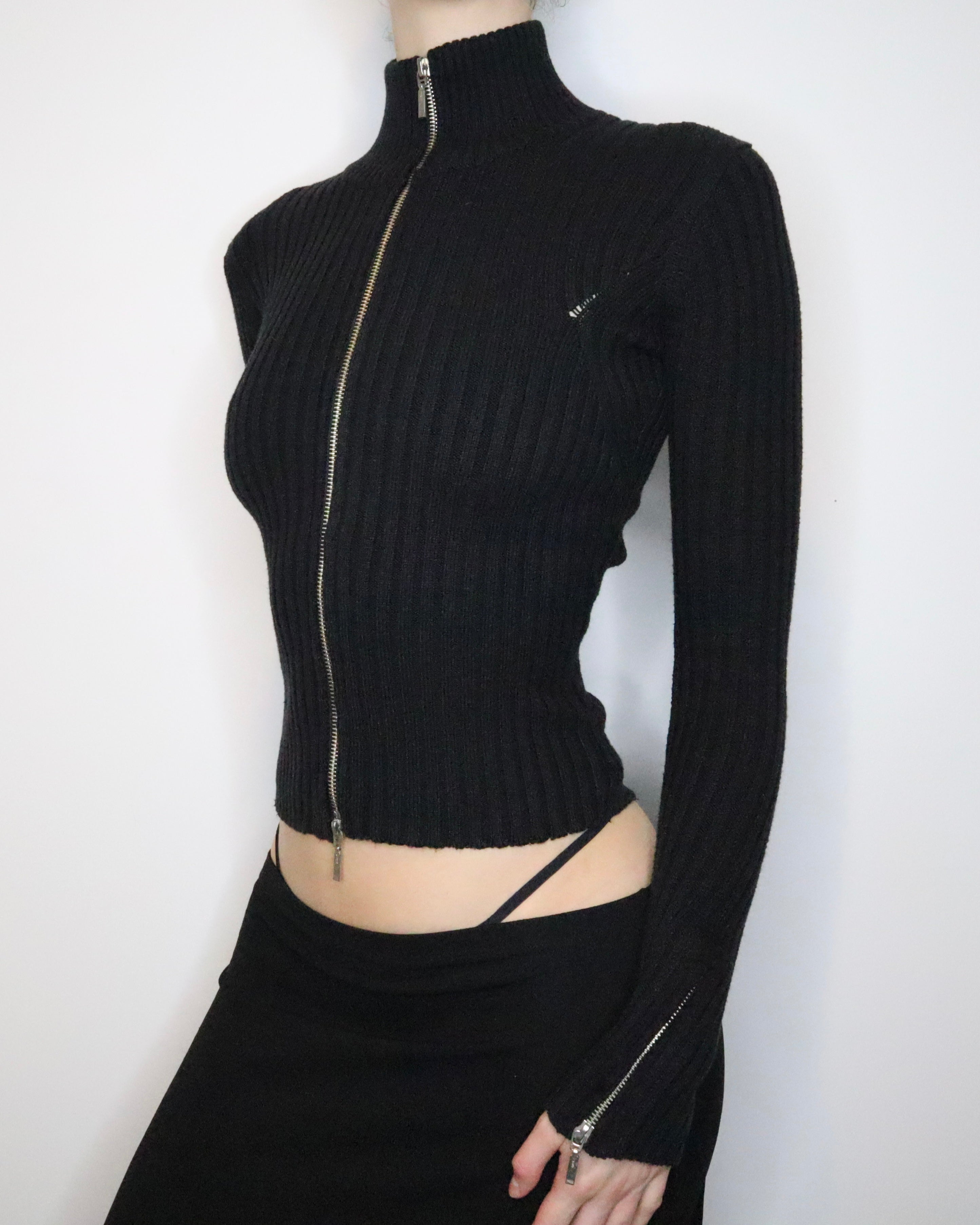 Black Ribbed Zip Up Sweater (XS-S) 
