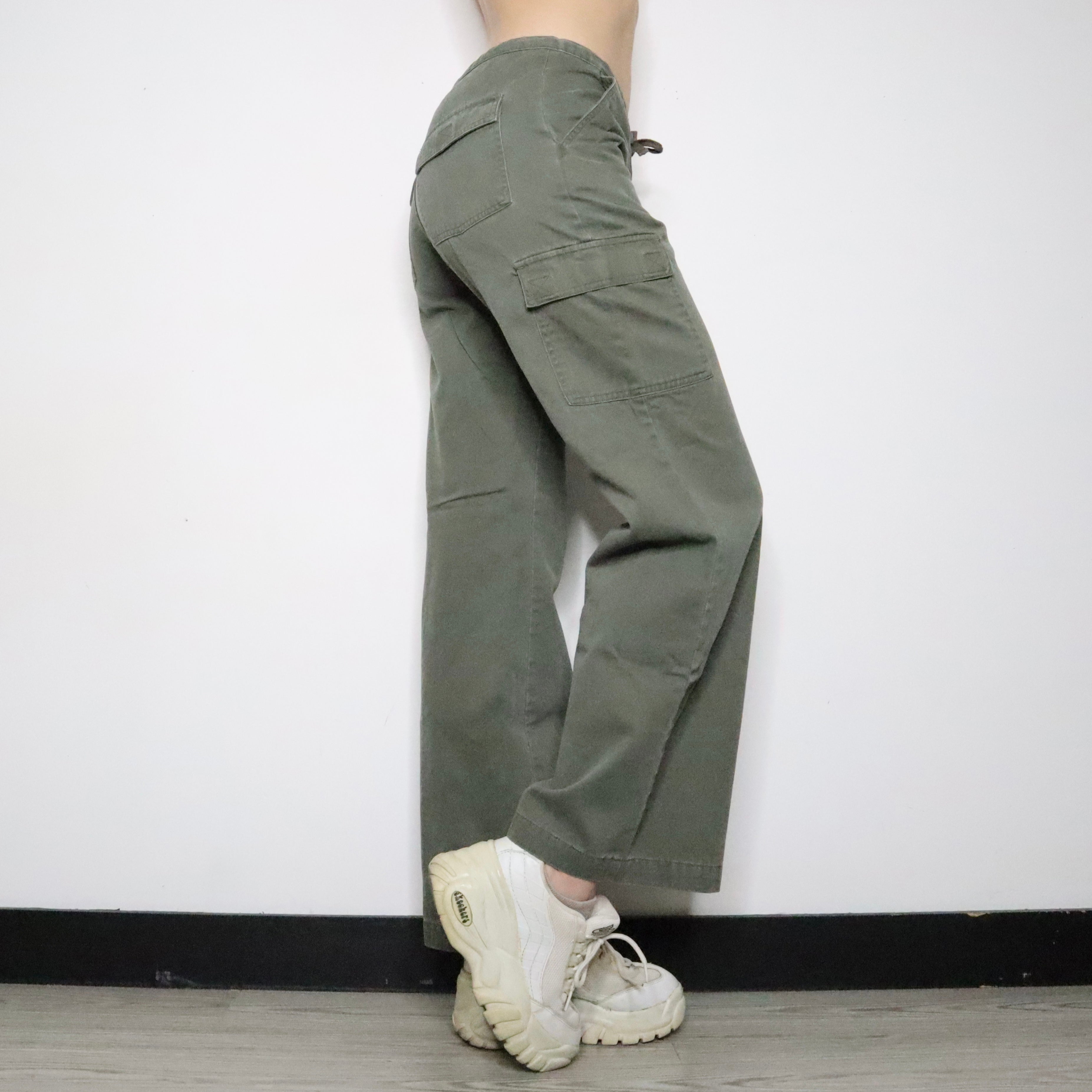 Levi's Green Cargo Pants (S-M)