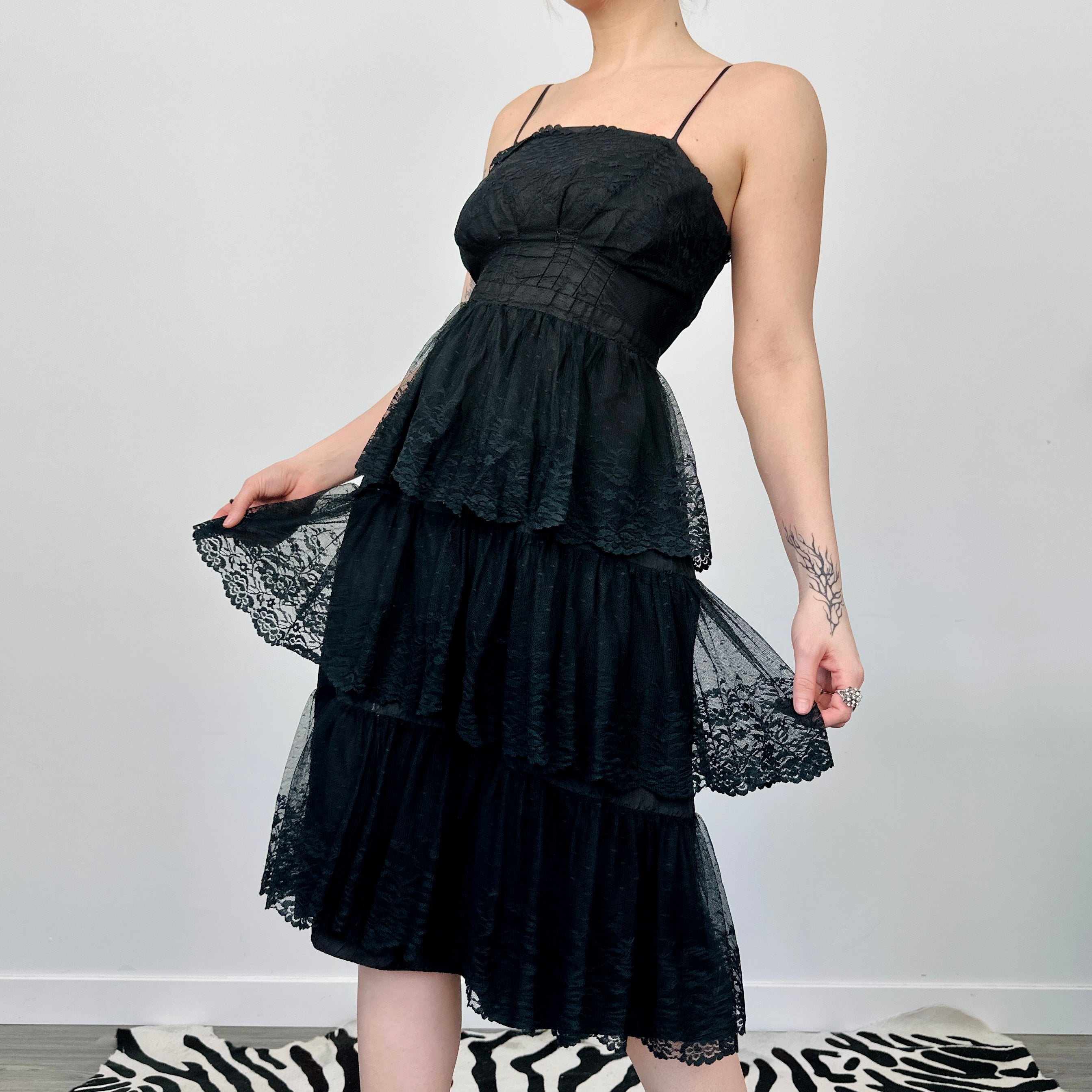 Vintage Victorian Style Ruffle Dress (XS)