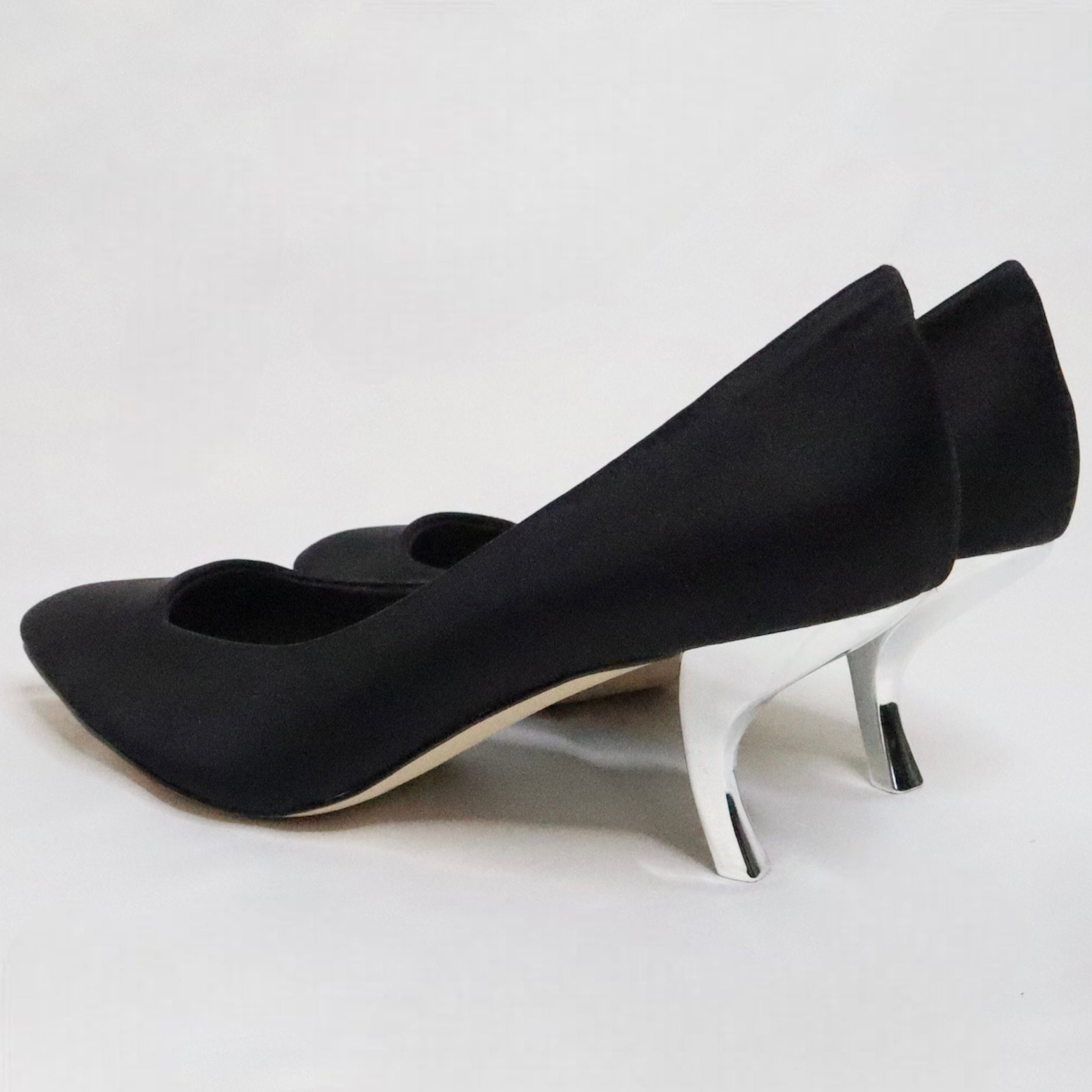 Roger Vivier Black Satin Kitten Heels (5.5-6 US/36 EU)