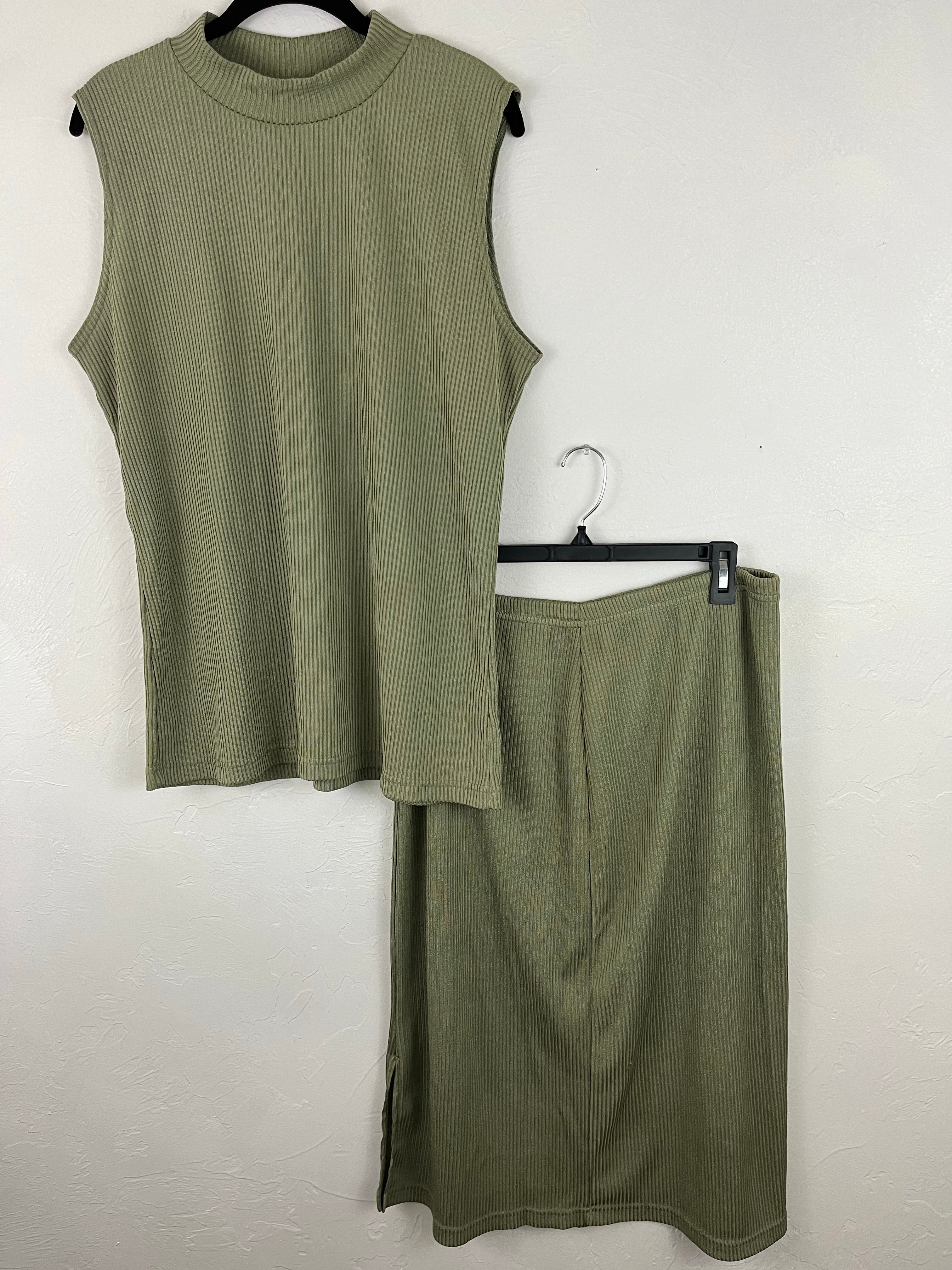 Olive ribbed set