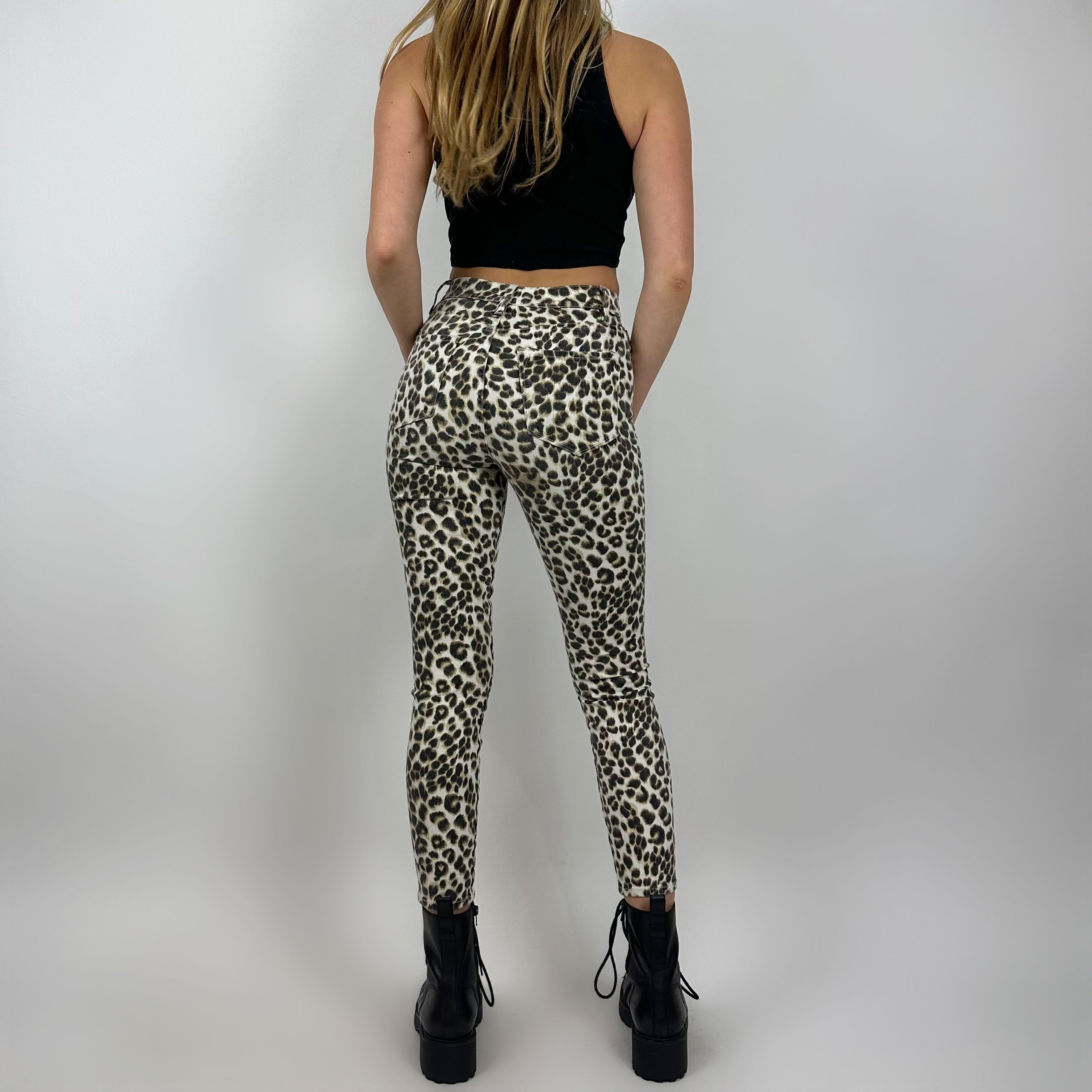 High Rise Cigarette Leopard Print Jeans (S)