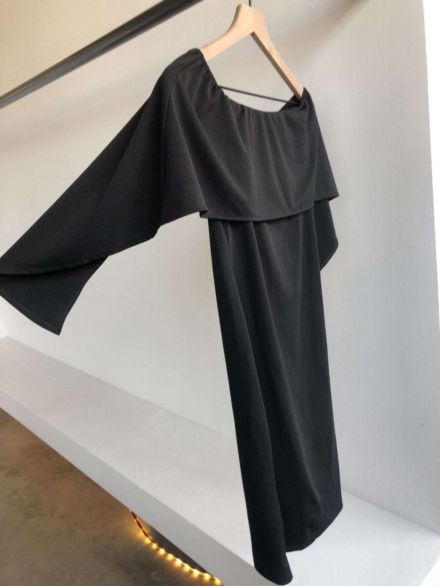 Cape midiDresses