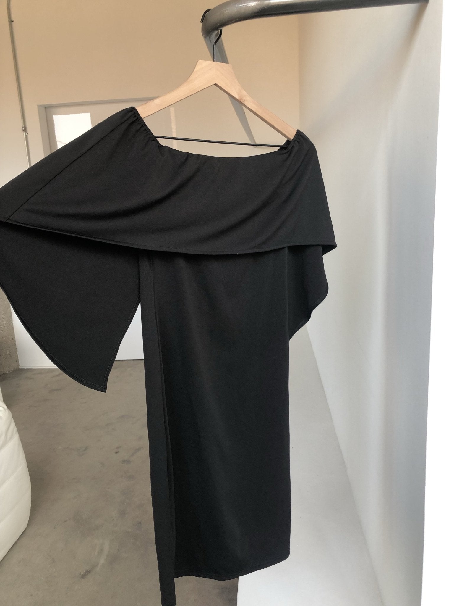 Cape midiDresses